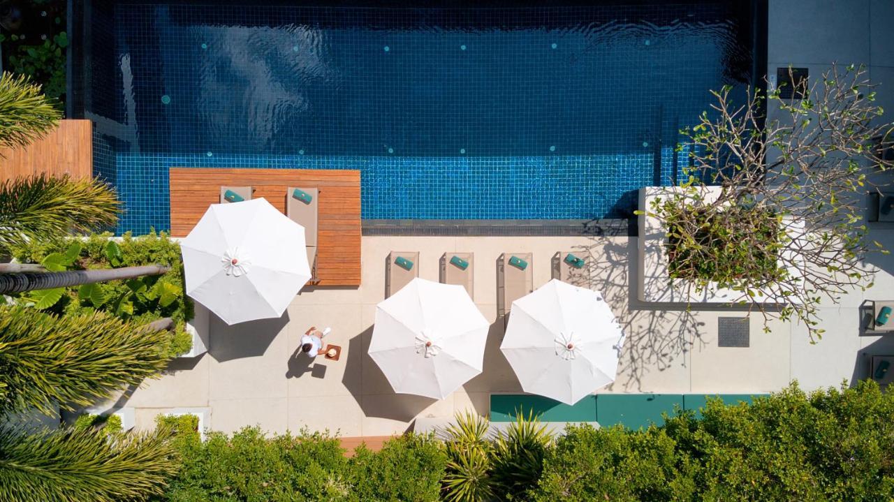 Outrigger Surin Beach Resort - Sha Extra Plus エクステリア 写真 The pool at the Beverly Hills Hotel