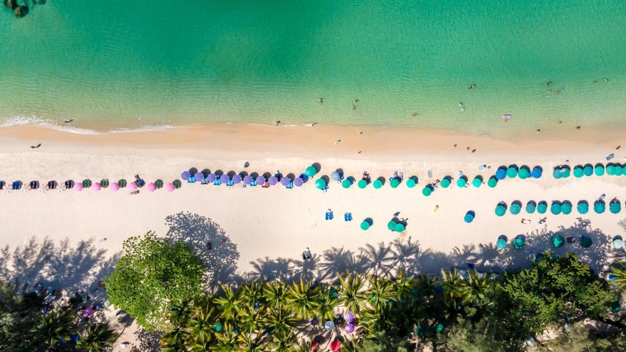 Outrigger Surin Beach Resort - Sha Extra Plus エクステリア 写真 Aerial view of the beach