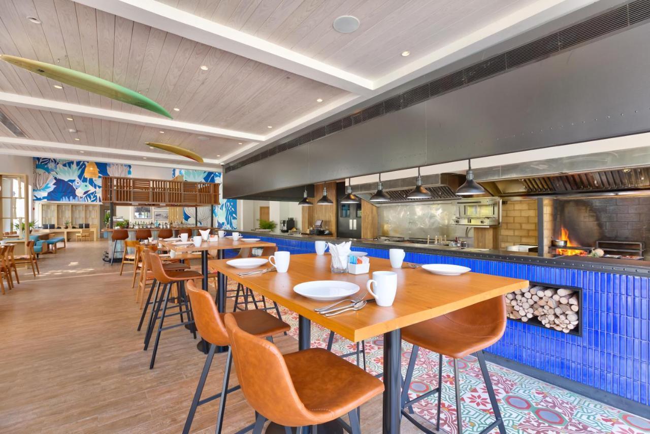 Outrigger Surin Beach Resort - Sha Extra Plus エクステリア 写真 The Kitchen Table